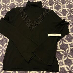 VENUS Black Turtleneck Sweater
